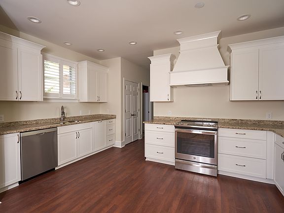 New kitchen and appliances