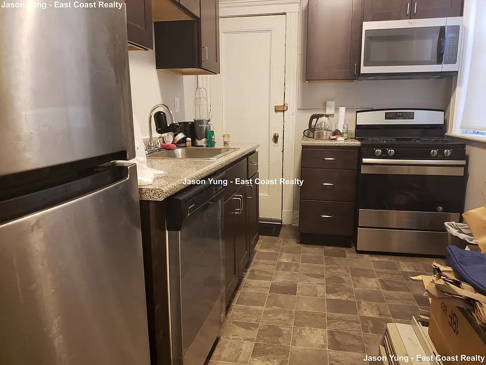 48 Linden St #472