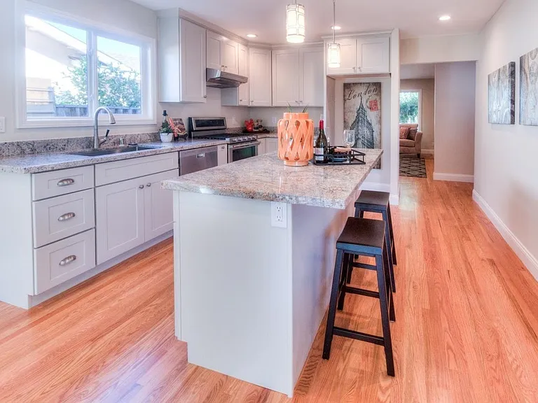 1157 Johnson Ave — Photo 11