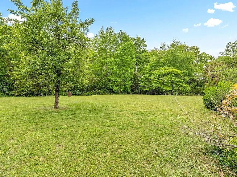 108 Rolling Meadow Dr — Photo 40