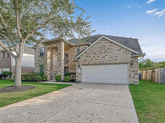 2nd image of 3631 Belmont Shore Ln