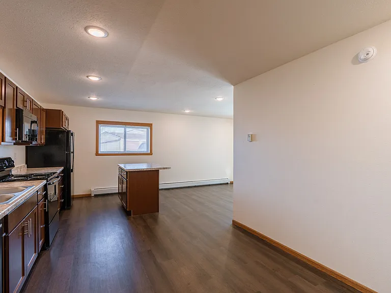 Fargo, ND Westwood Apartments | Kitchen