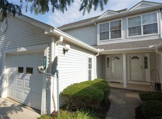 878 Overlook Ridge Dr, Cleveland, OH 44109