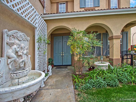 "Al's fountains & statues 