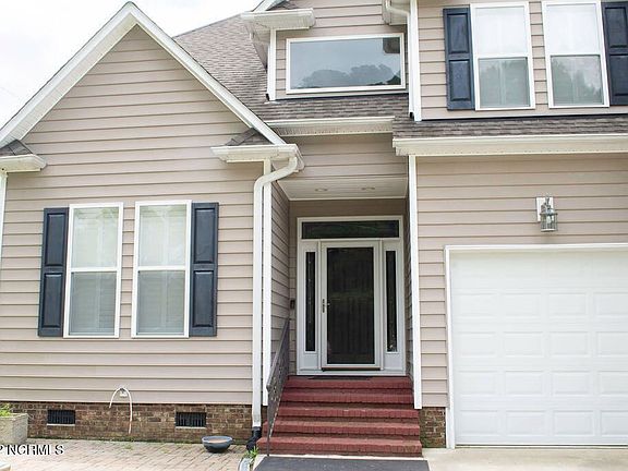 3rd image of 306 Ennett Ln