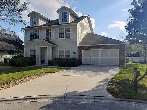 4th image of 12465 Blackwater Ct