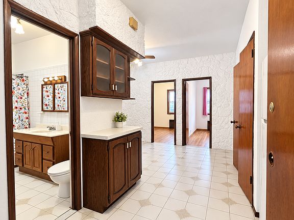 3rd image of 6938 78th St Floor 2