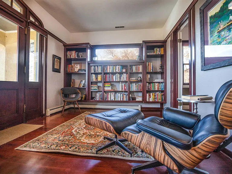 Reading Area