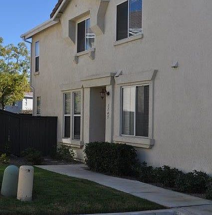 4th image of 1145 De Leon Dr