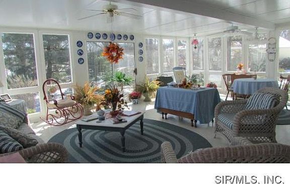 4th image of 55 Pearl Dr
