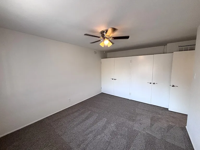 305 California Blvd — Photo 19
