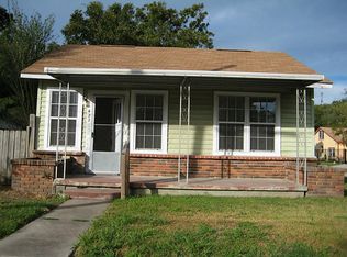 422 E Adoue St, Baytown, TX 77520
