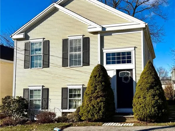 31 Stoney View Dr, Cumberland, RI 02864