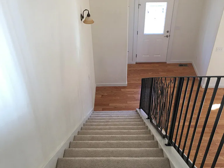 1240 Queen St — Photo 19