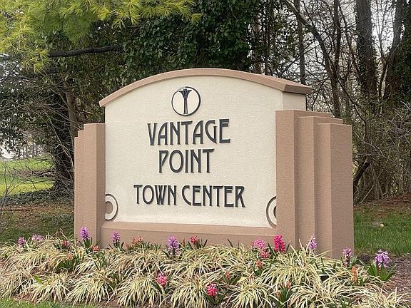 2nd image of 5530 Vantage Point Rd