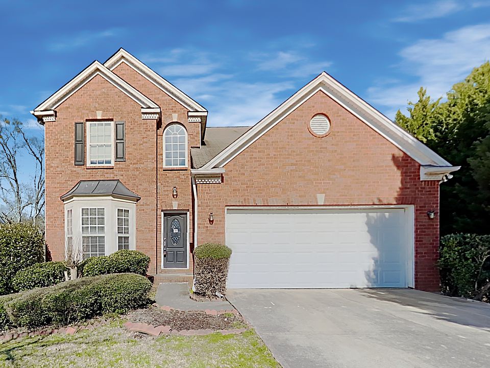 1st image of 320 Lazy Willow Ln