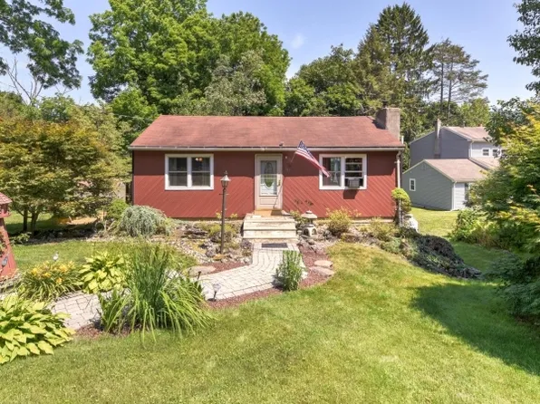 187 Lakeside Dr, Liberty Twp., NJ 07823