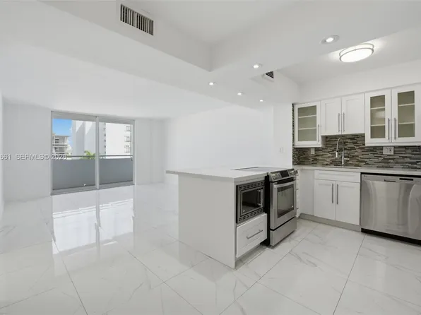 1658 Bay Rd APT 703, Miami Beach, FL 33139