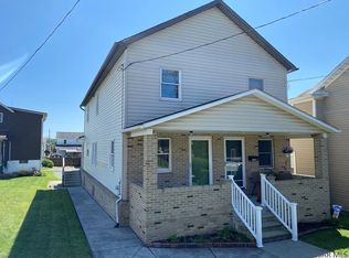 310 10th St, Windber, PA 15963