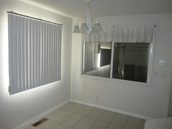 5th image of 1717 Tanglewood Ln
