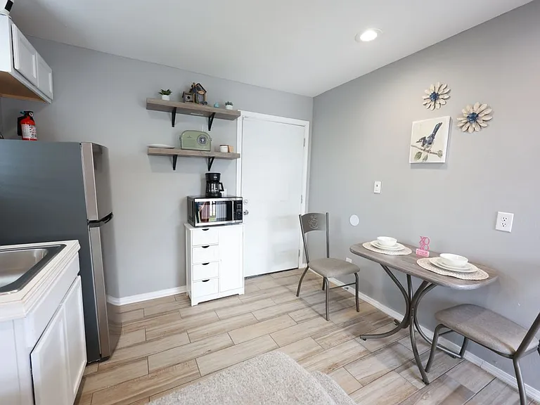 205 S Guerra Ave — Photo 1