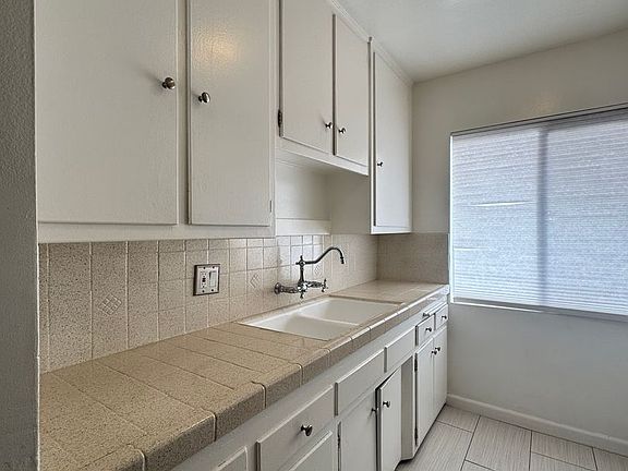 5th image of 1001 N Curson Ave #2