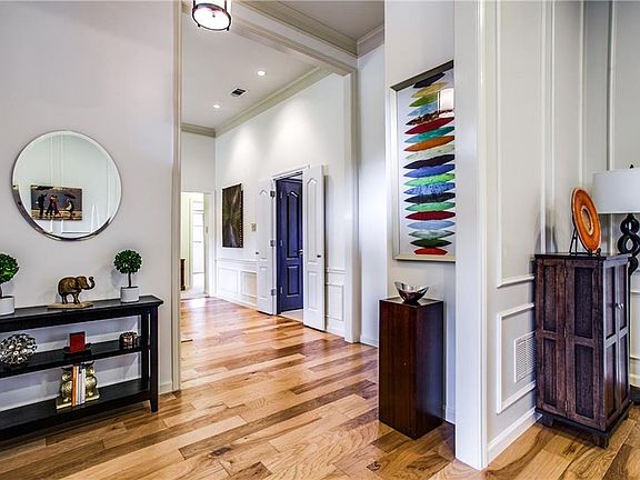 3rd image of 18020 Carrollwood Dr