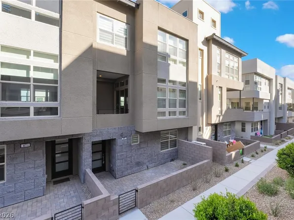 667 Grey Saker St, Las Vegas, NV 89138