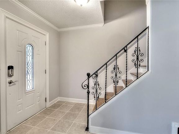 3rd image of 1026 Windy Oaks Ct SE