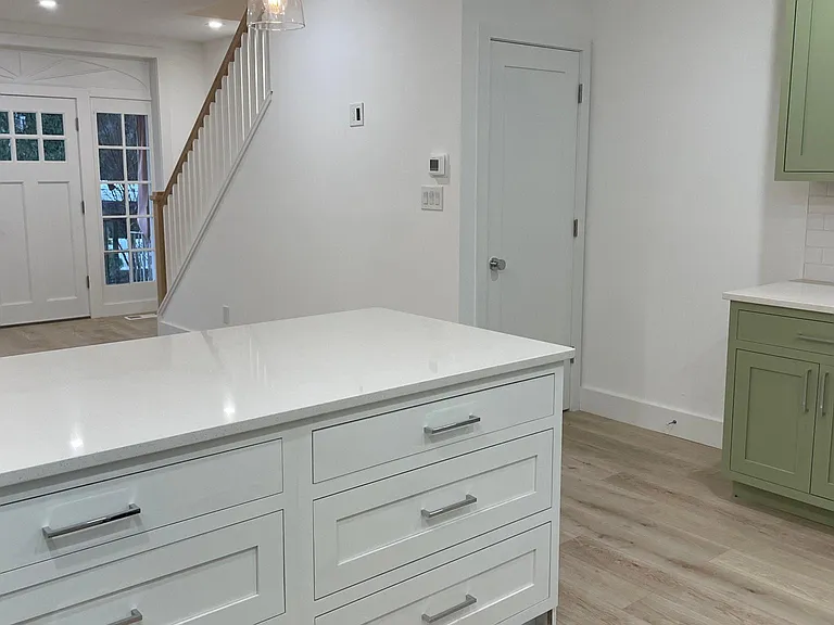 413 N Olive St — Photo 4