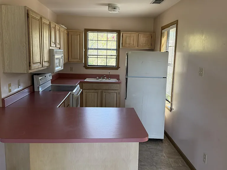 2320 Grangeway Rd #B — Photo 6