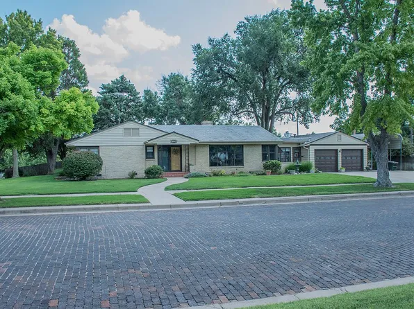 223 E 6th St, Pratt, KS 67124