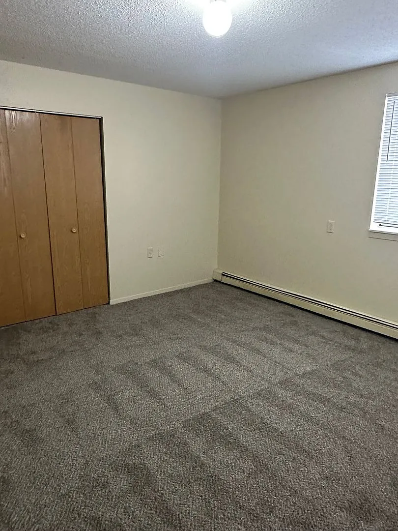 Three Bedroom — Photo 4