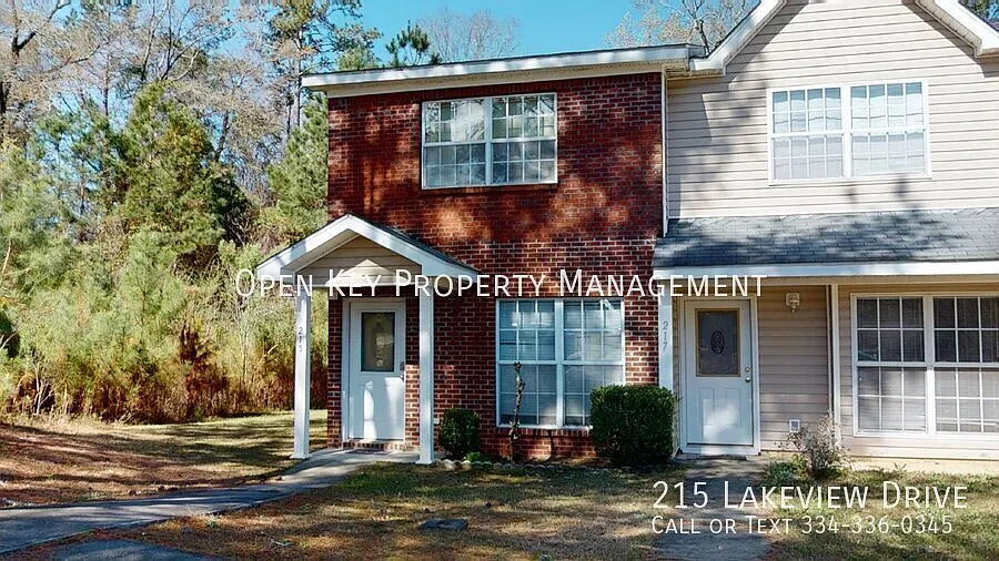 Building Photo - 215 Lakeview Dr