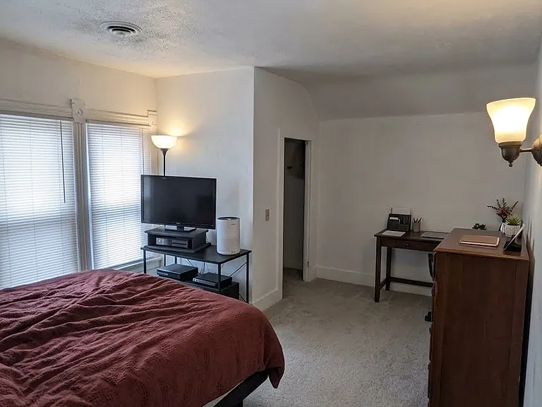328 E Merry Ave #2 — Photo 7