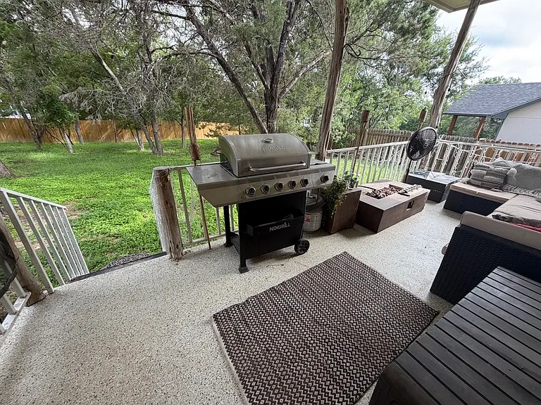 8015 Ventura Blvd — Photo 20