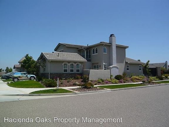 2nd image of 2250 S Nutmeg Ln