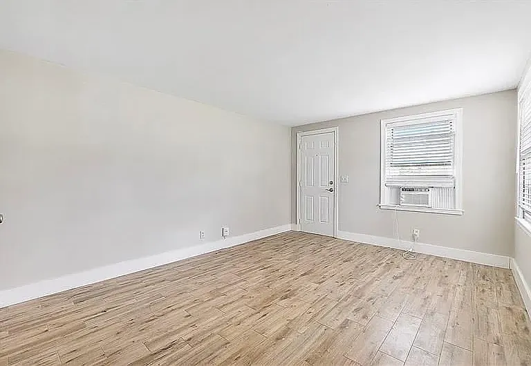 613 SE 1st St #613 — Photo 2