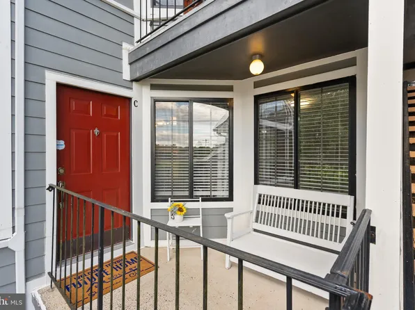7001 Birkenhead Pl #C, Alexandria, VA 22315