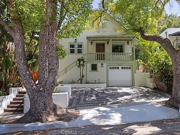 3rd image of 5850 Burwood Ave