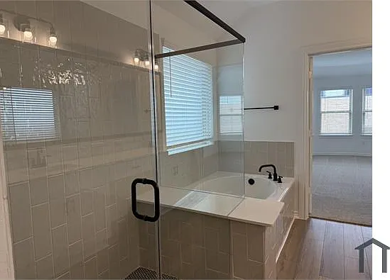 4 bed, 2101 sqft, $3,400 — Photo 3