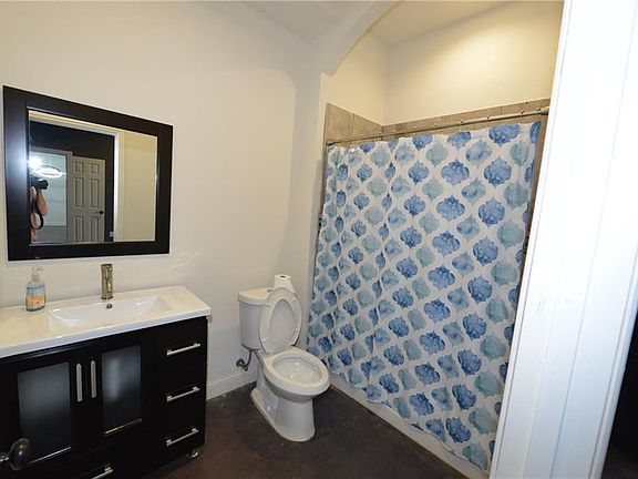5th image of 2226 Alyssum Dr
