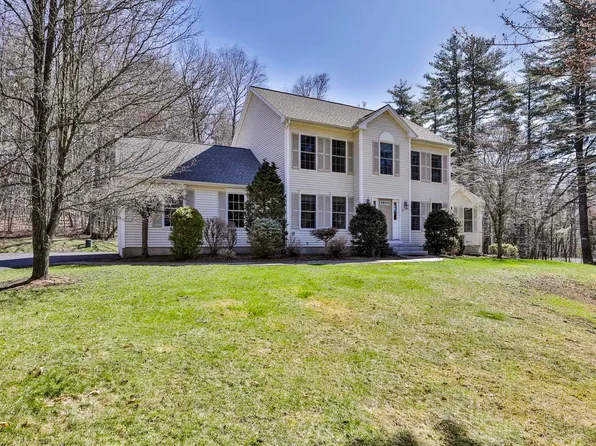 17 Greenleaf Street, Merrimack, NH 03054