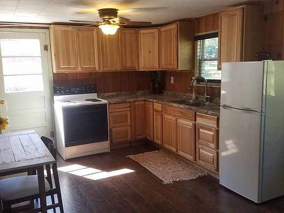 4th image of 1052 Windywood Dr