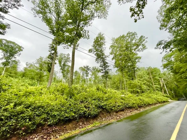 121 Munn Rd, Monson, MA 01057