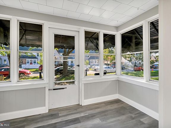 5th image of 54 Admiral Blvd
