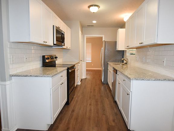 5th image of 125 Highridge Dr