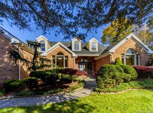 10 Virginia Rail Dr, Bethany, CT 06524