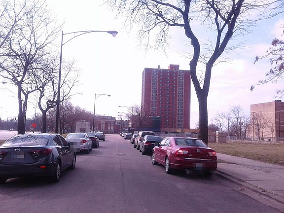 5th image of 5014 S King Dr APT 1E