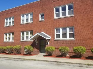 4 157th St #2E, Calumet City, IL 60409